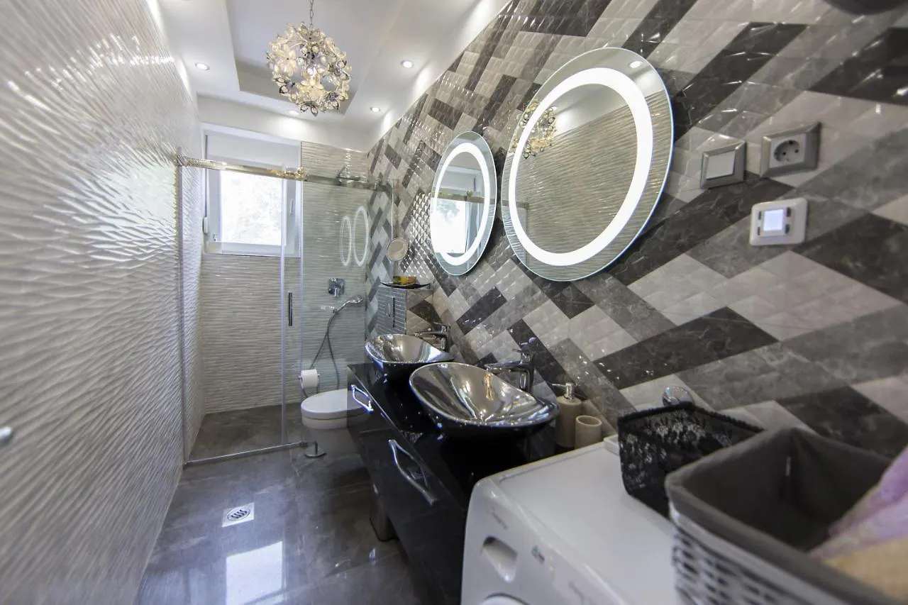Villa Long Island Luxury Residence, Sali Dugi Otok-Private Parking,Next To Beach Apartment