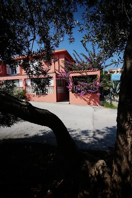 Villa Long Island Luxury Residence, Sali Dugi Otok-Private Parking,Next To Beach Apartment