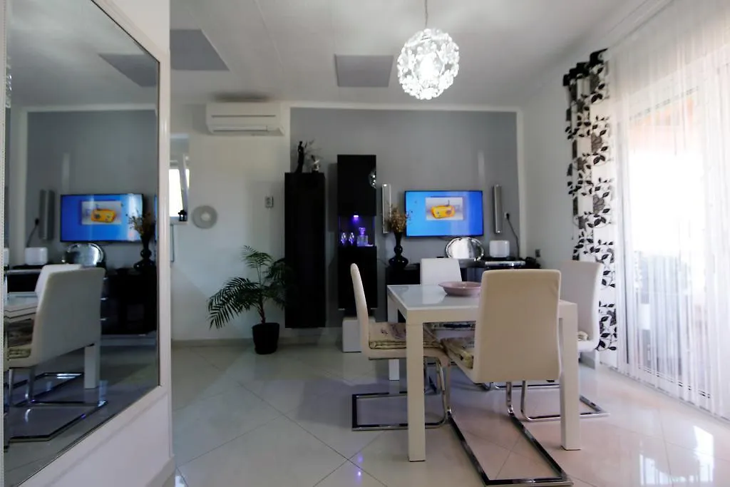 Apartment Villa Long Island Luxury Residence, Sali Dugi Otok-Private Parking,Next To Beach